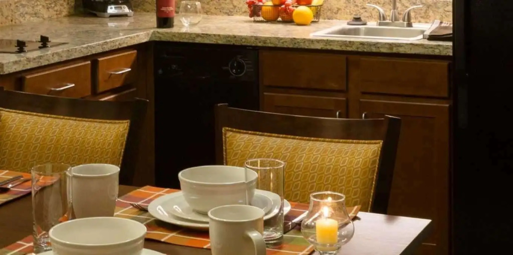 Teddys Residential Suites Watford City