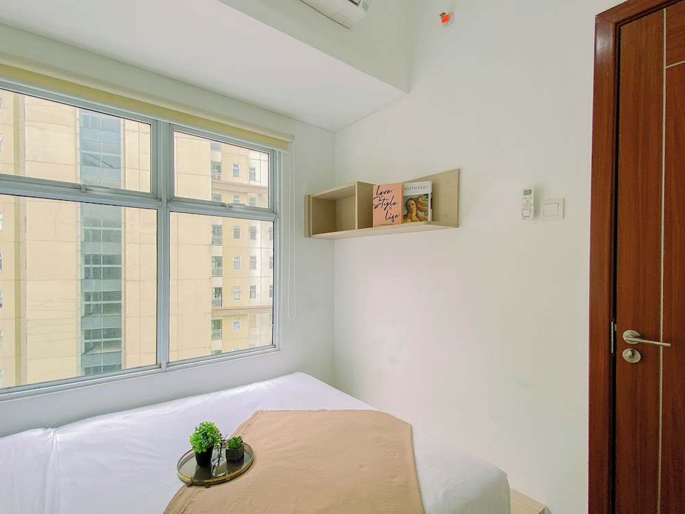 Comfortable And Homey 2Br Apartement At Vittoria Residence