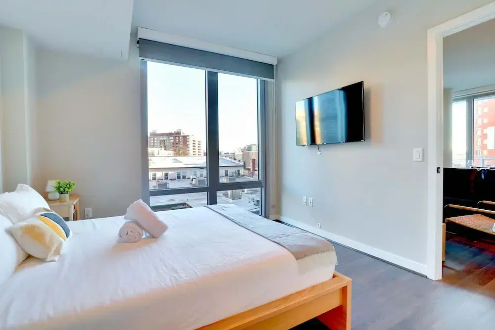Prime Metro Proximity Condo at Clarendon