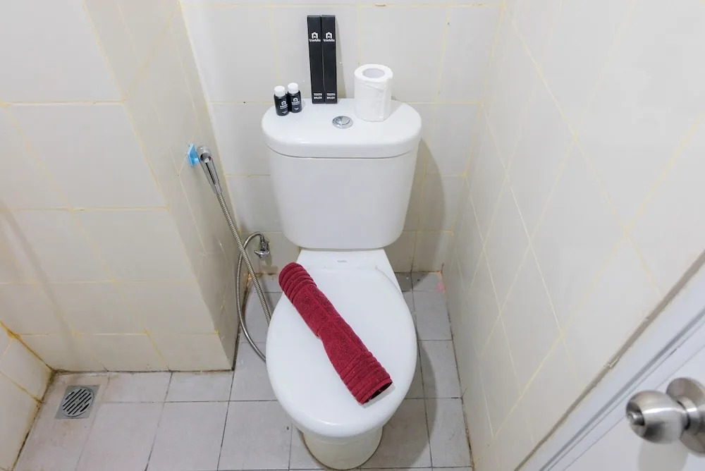 Best Price and Modern Studio Apartment at Ayodhya Residence