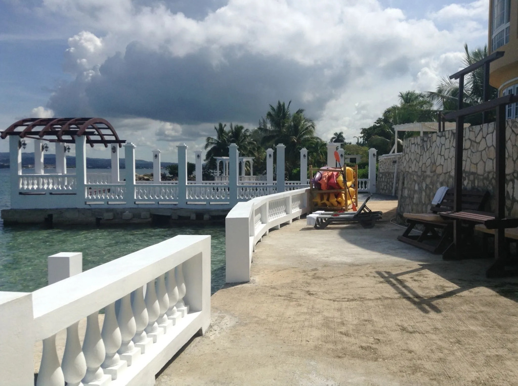 Waters Edge Guest House