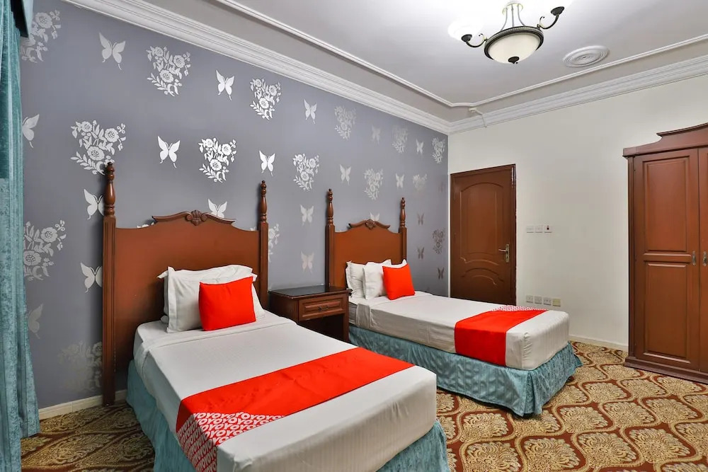 Oyo 128 Al Hamra Palace 1