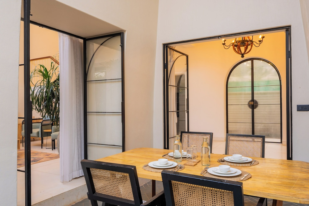 ELIVAAS Bogenvilla Luxe 3 BHK Villa