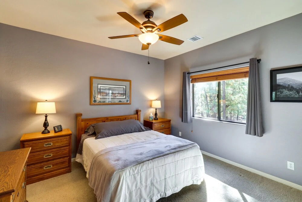 Wraparound Deck + Large Yard: Pinetop Home!