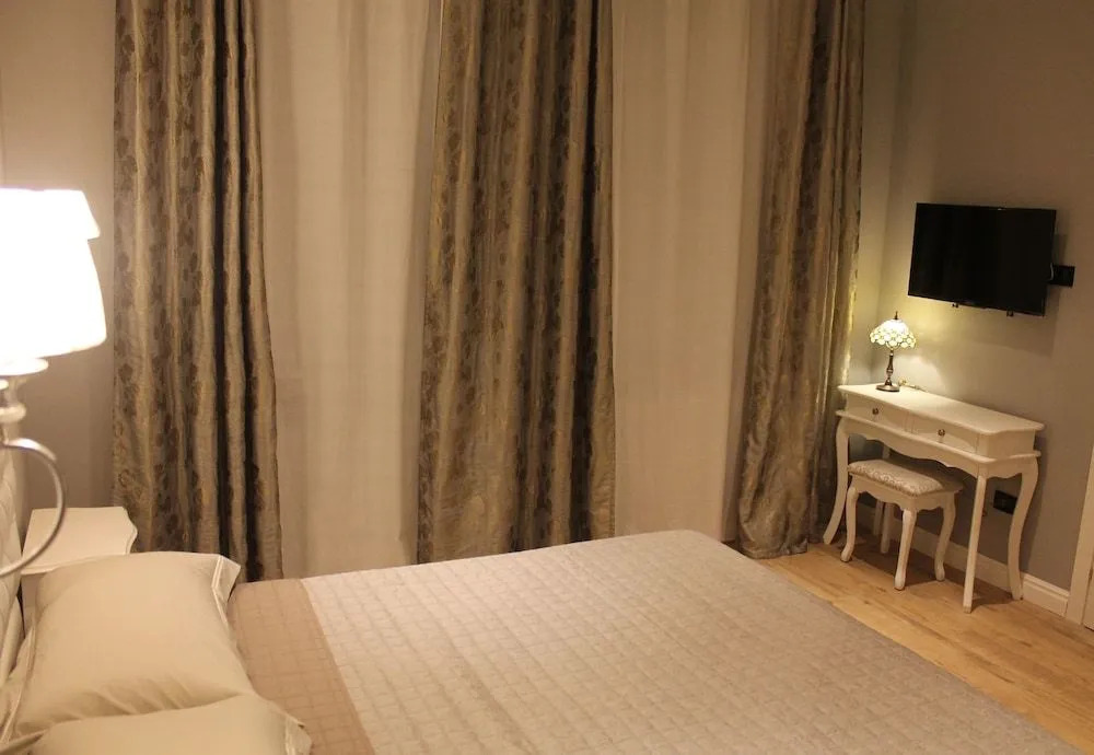 B&B Fine Venice