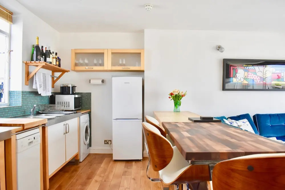 Three Bedroom Penthouse in Brighton