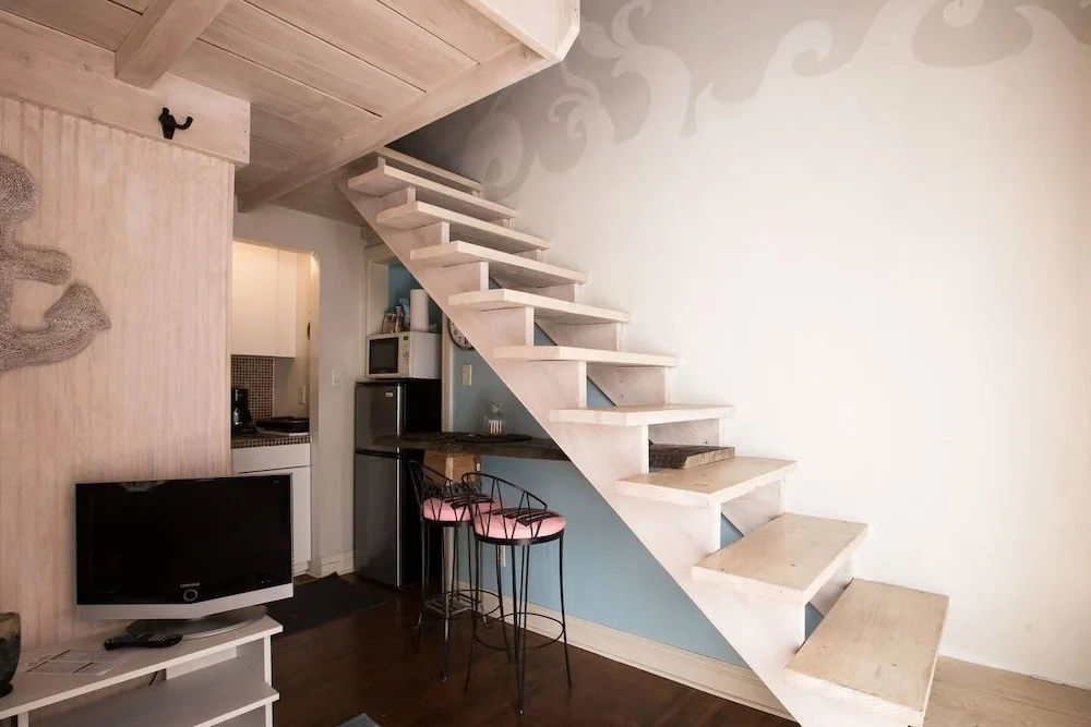 Retro Artistic 3br +loft@venice Short/long Stay 4 Bedroom Apts