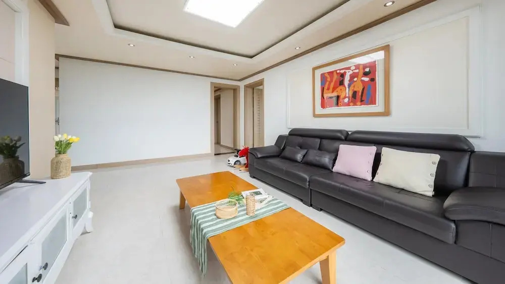 Yeosu falling in blue ocean view pension
