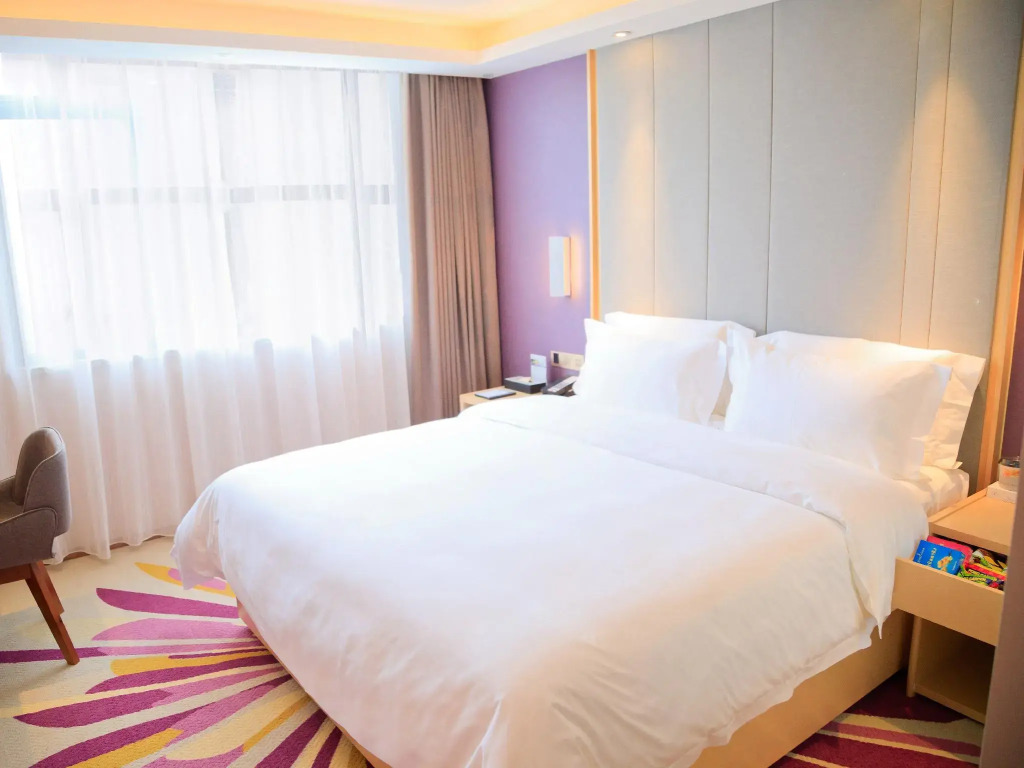 Lavande Hotel Shenzhen Shajing Houting Metro Station Branch