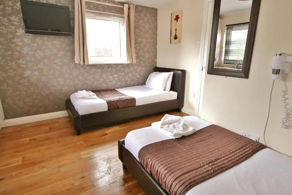 Central Studios Gloucester Road by RoomsBooked