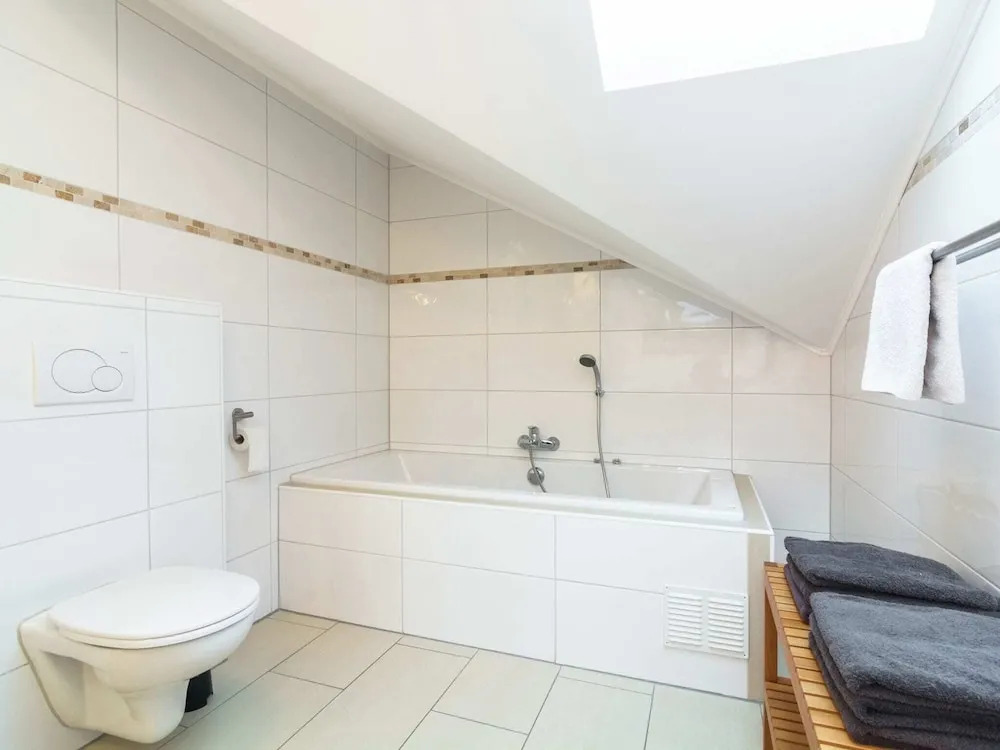 Beautiful Luxury 5 Star Chalet, 17 People With In-house Wellness Centre. A Winner!