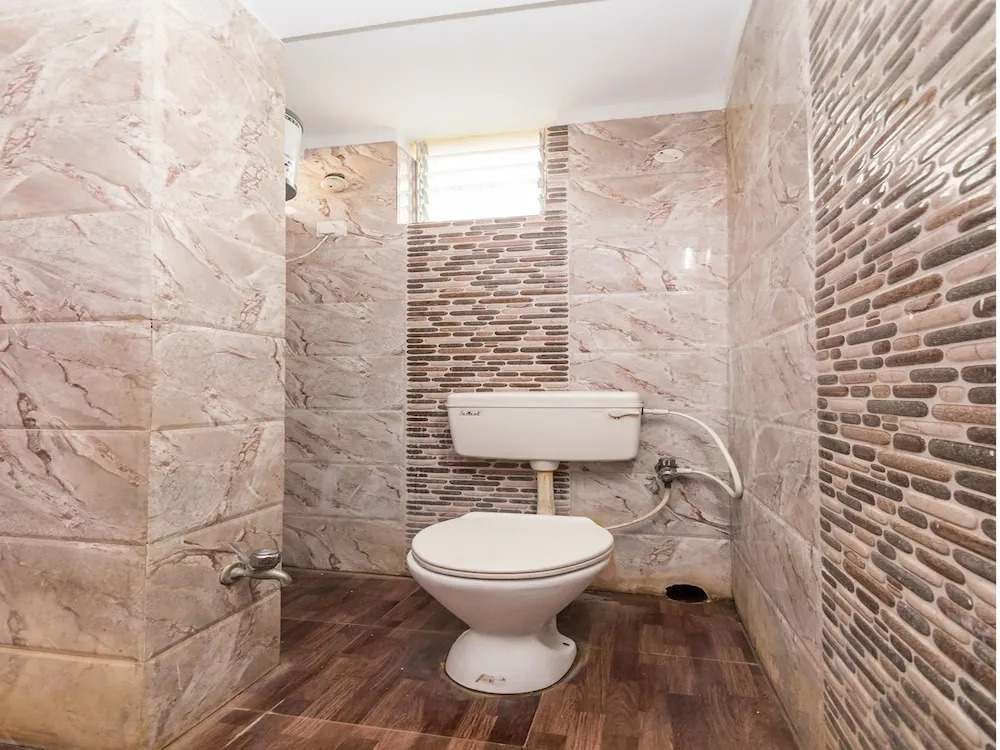 OYO 1865 Hotel Trivedi International