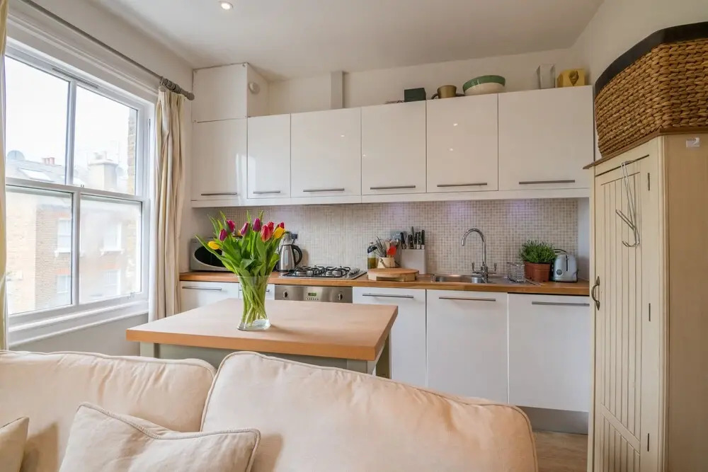 Charming Chelsea Home by the River Thames
