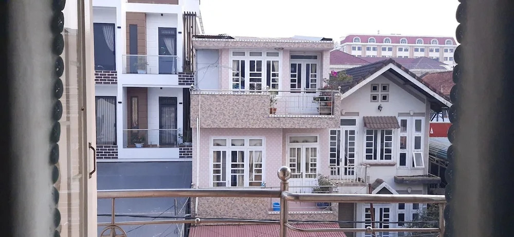Tara House