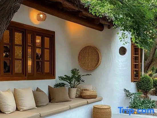 Lantingyue · JoyCourt Natural Wood | Whole-House Smart Vacation Cottage