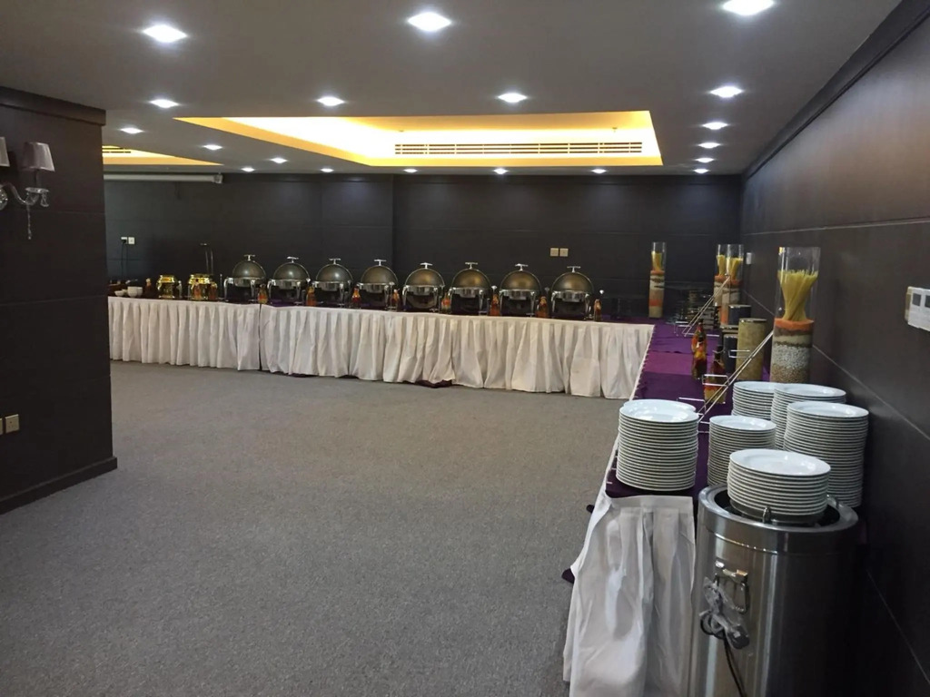 Golden Bujari AlUlaya Hotel