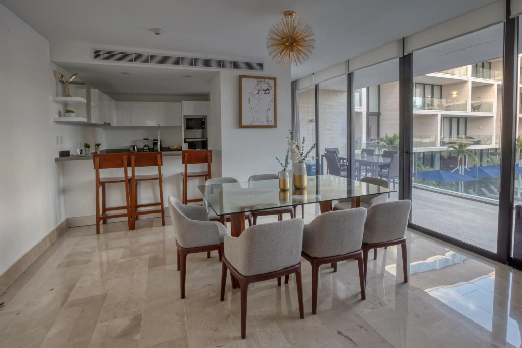 Stunning 3BR Apartment Best Location Near 5th Avenue The Beach Amazing Amenities