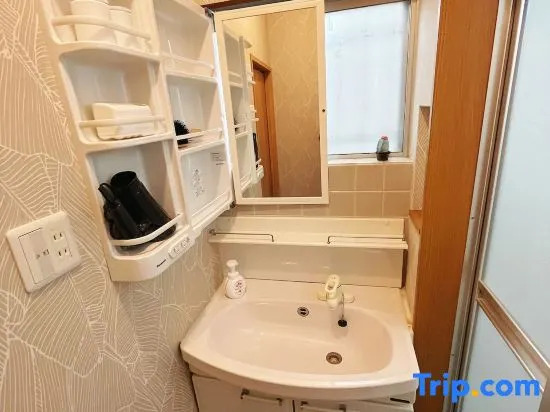 GOEN naka*Japanese-style house* 2 min walk to the house from Nankai Line