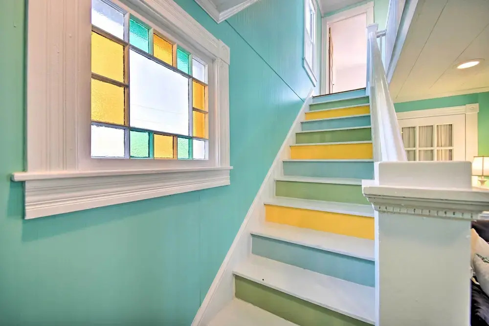 Chincoteague House w/ Enclosed Porch + Deck