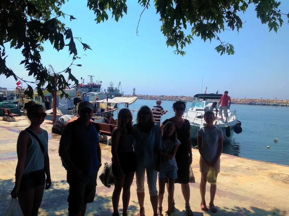 Hotel Oiki Beach Camp