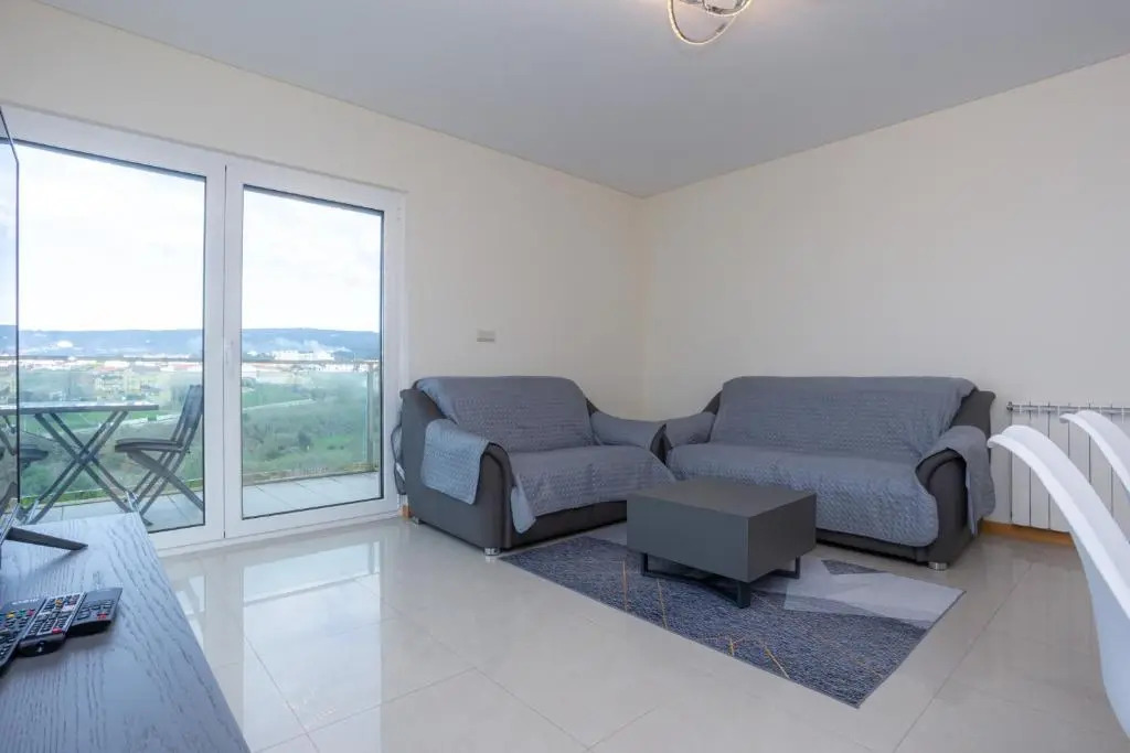 Buarcos Sunset Apartment by Rent4All