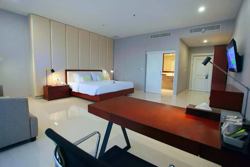 Grand Whiz Megamas Manado