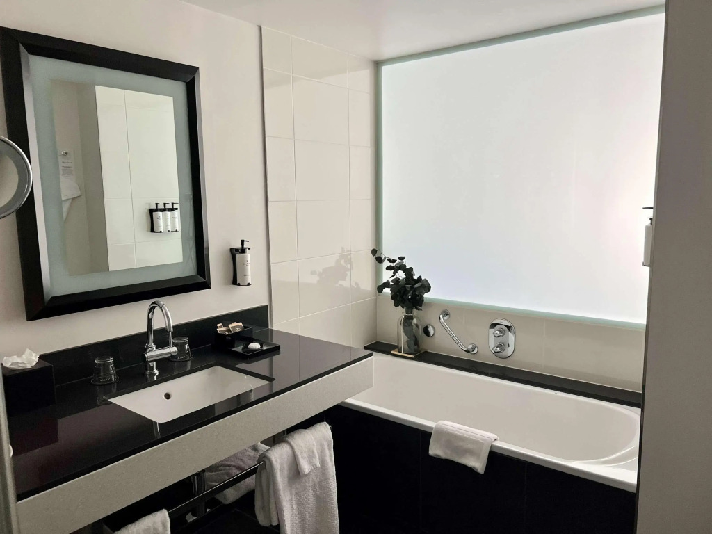 Отель Sofitel Brussels Europe