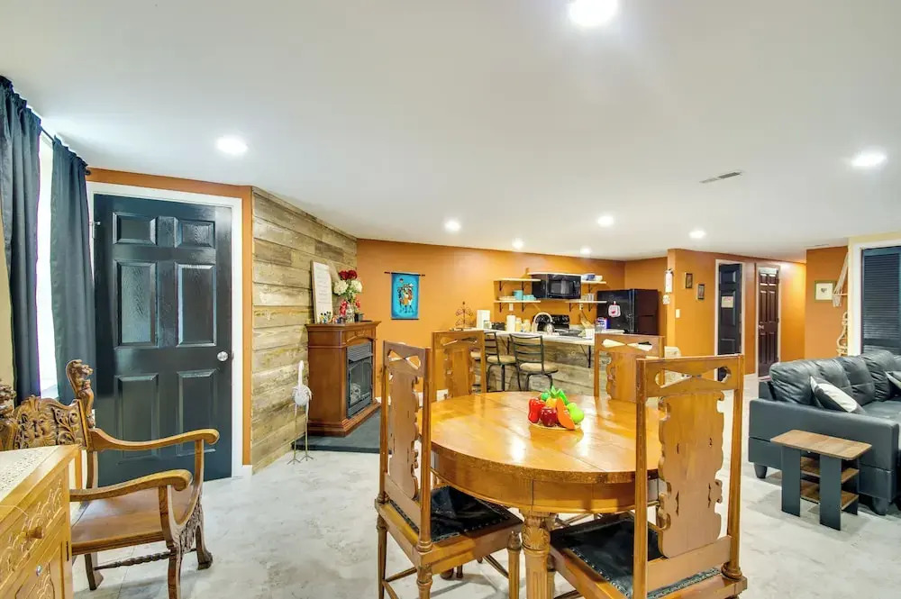 Charming Virginia Getaway Near Hiking & Golfing!