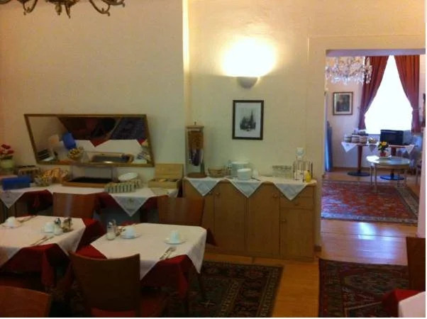 Hotel Pension Walzerstadt
