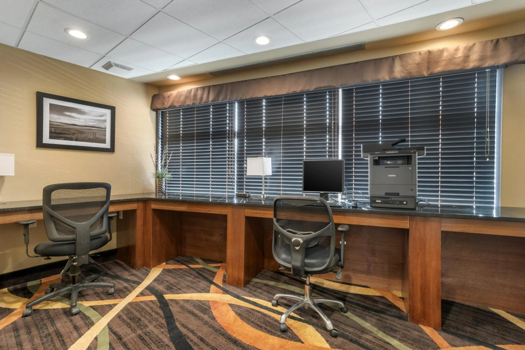 Best Western PLUS Fox Creek