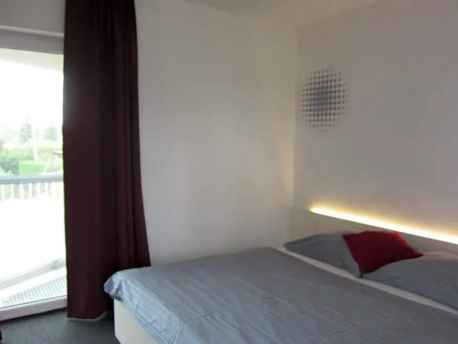 Hotel Caldor - 24h self-check in