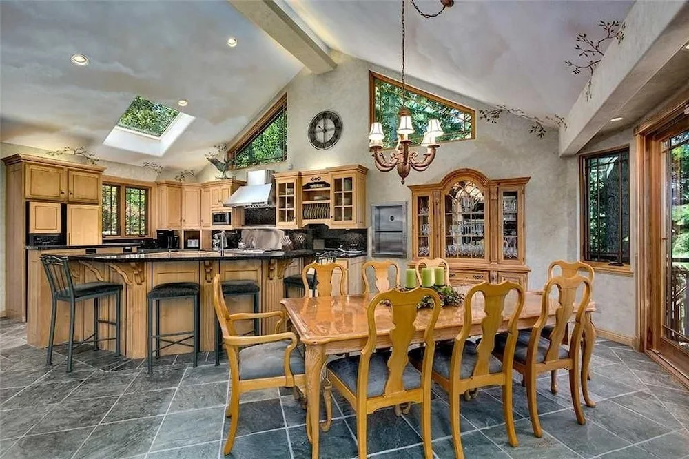 Tahoe Crestview Lodge - 5 Br Home
