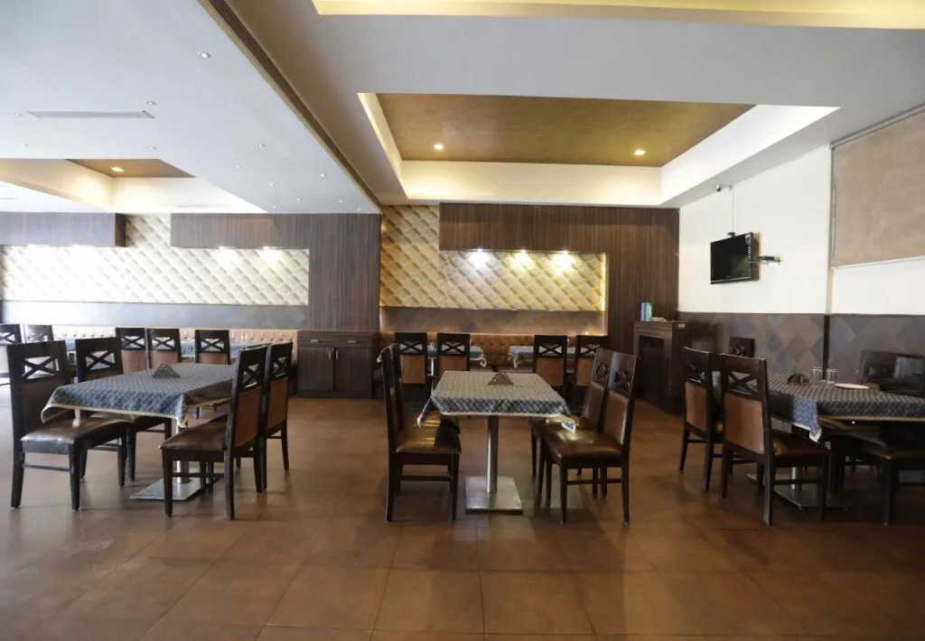 OYO 1524 Hotel Vaani Continental