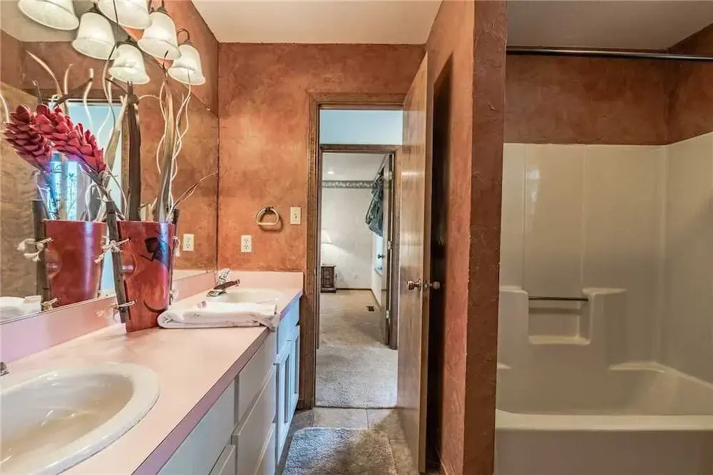 Christi and Don's Nuthouse by Ruidoso Vacation Rentals