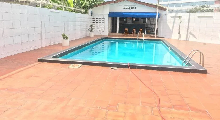 Eastoment Hotel