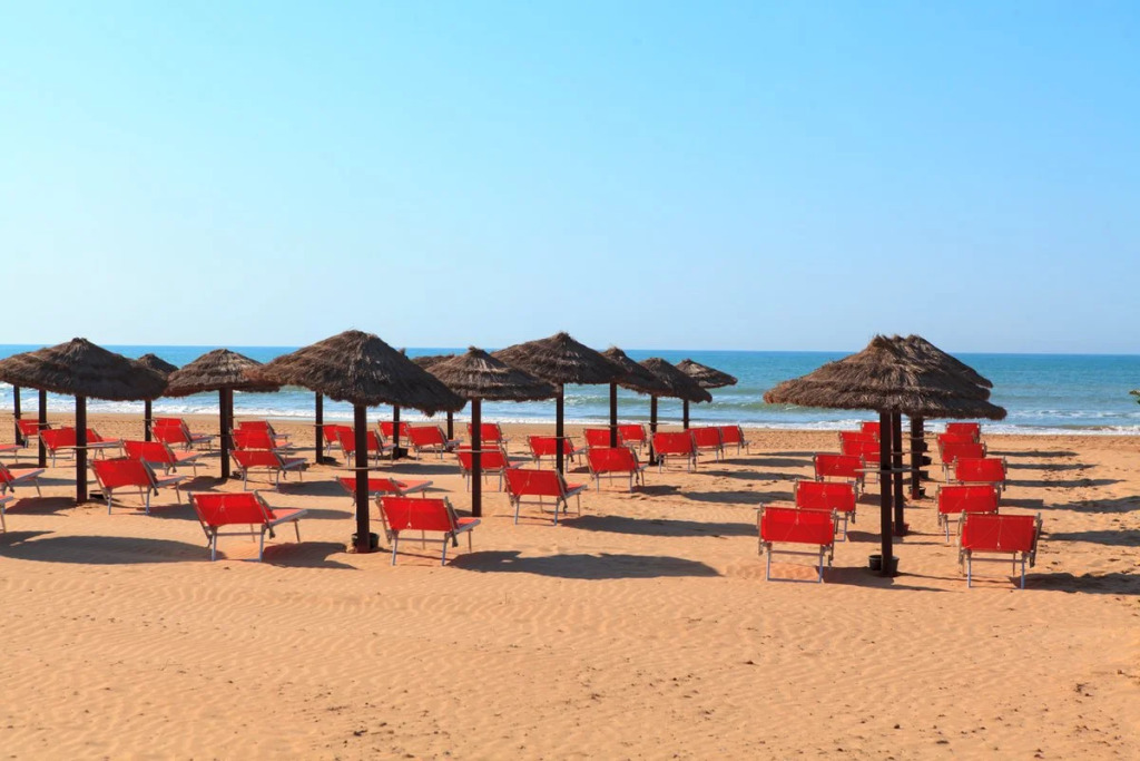 Conte Di Cabrera Hotel Club