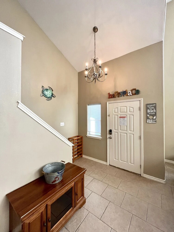 New Owner! 3 Bed, 2.5 Bath Townhouse, Close To Whitecap Beach 3 Bedroom Townhouse by Redawning