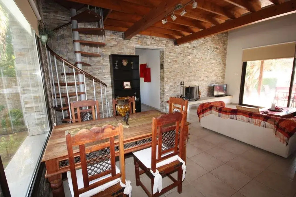 Vineland Cottage Free Wi-fi Big Pool With Walk in Steps