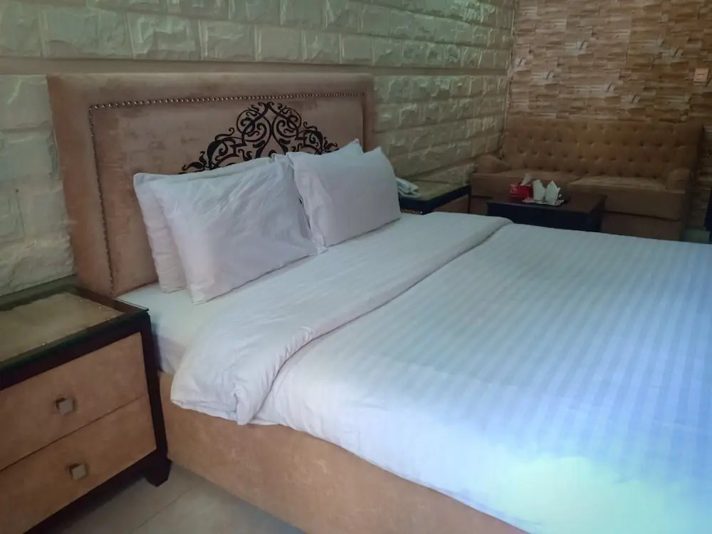 SAB Group Centaurus Luxury 1-Bed Apartment Queen Bed Mövenpick Breakfast Included apartment in islamabad