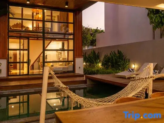 Stylish Tropical Villa 2 Br , Canggu , 400m To Finn Beach