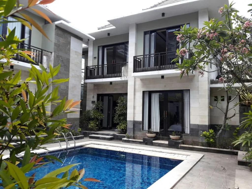 The Legian Hotman Paris III