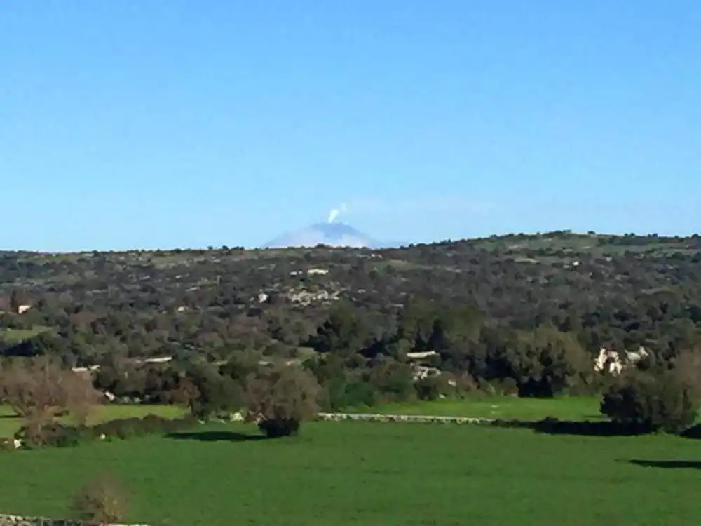 House With 2 Bedrooms in Noto, With Wonderful Mountain View, Enclosed Garden and Wifi Near the Beach