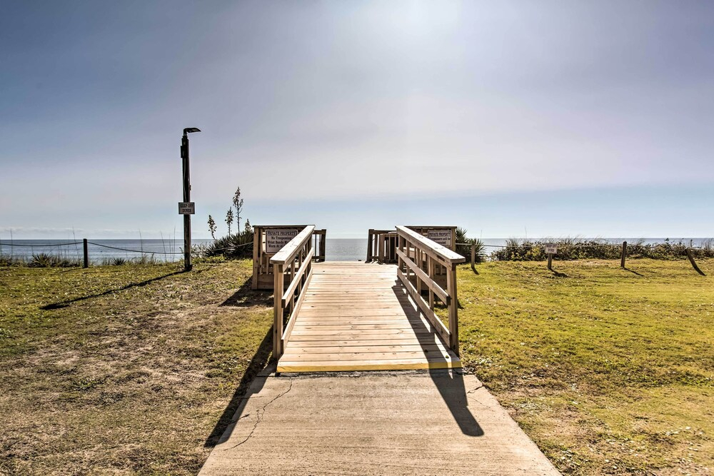 Indian Beach Resort Condo w/ Atlantic Ocean Views!