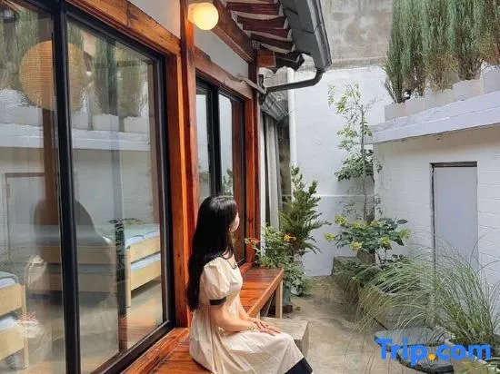 HausDa SuChon Private Yard Hanok 2BR 3BED SofaBed 8Table 5Guest