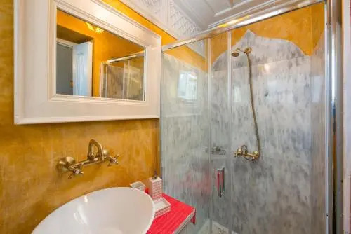 Giorgos' Old Story 2bed Stone House With Private Hamam In The Old Town