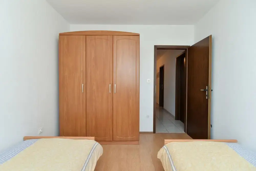 Apartment 1098