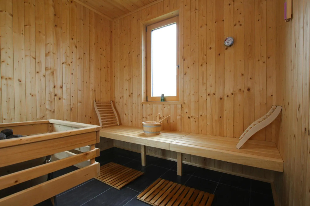 Luxalps- Chalets Inzell- Sauna- Skifahren- Wandern- Natur- Chiemgau Card - Chalet No 8 & 16 mit Hot Pot