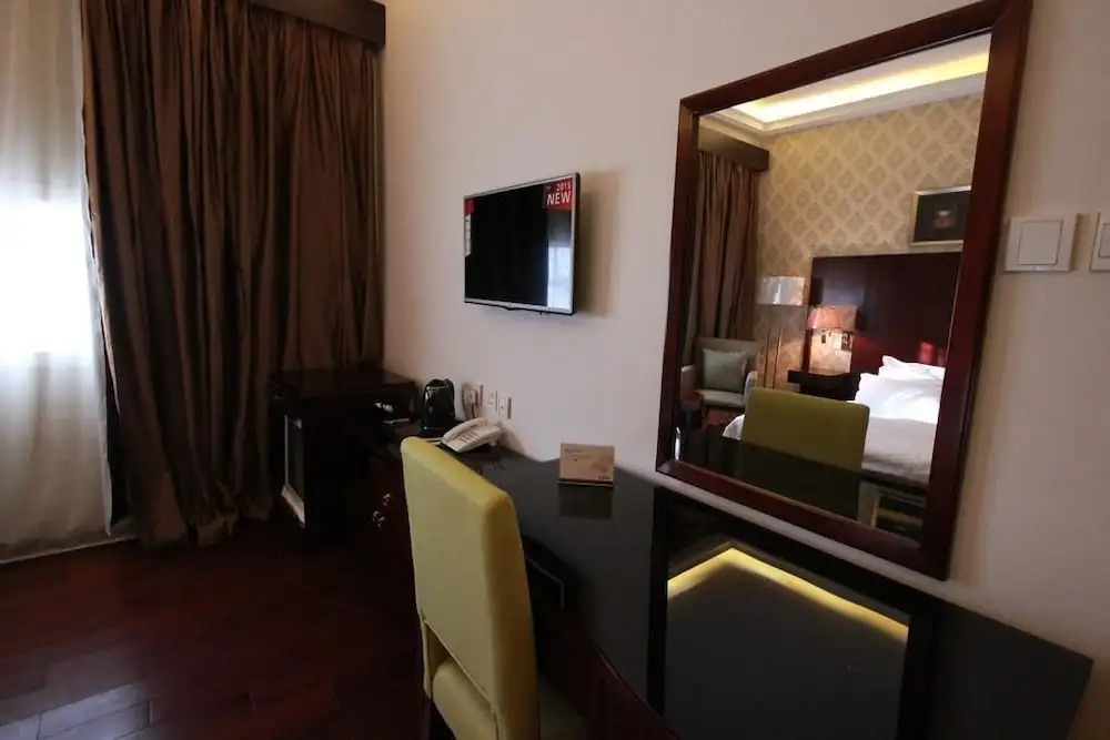 Bhanis Hotel