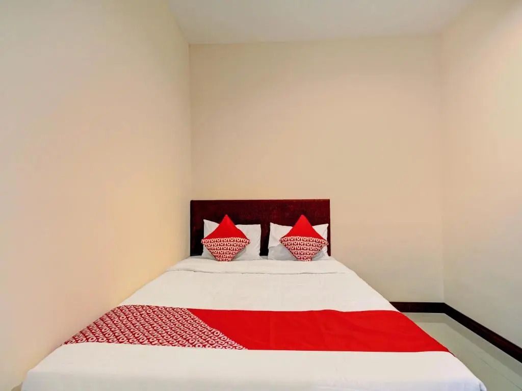 OYO 90350 Hotel Five Star 2