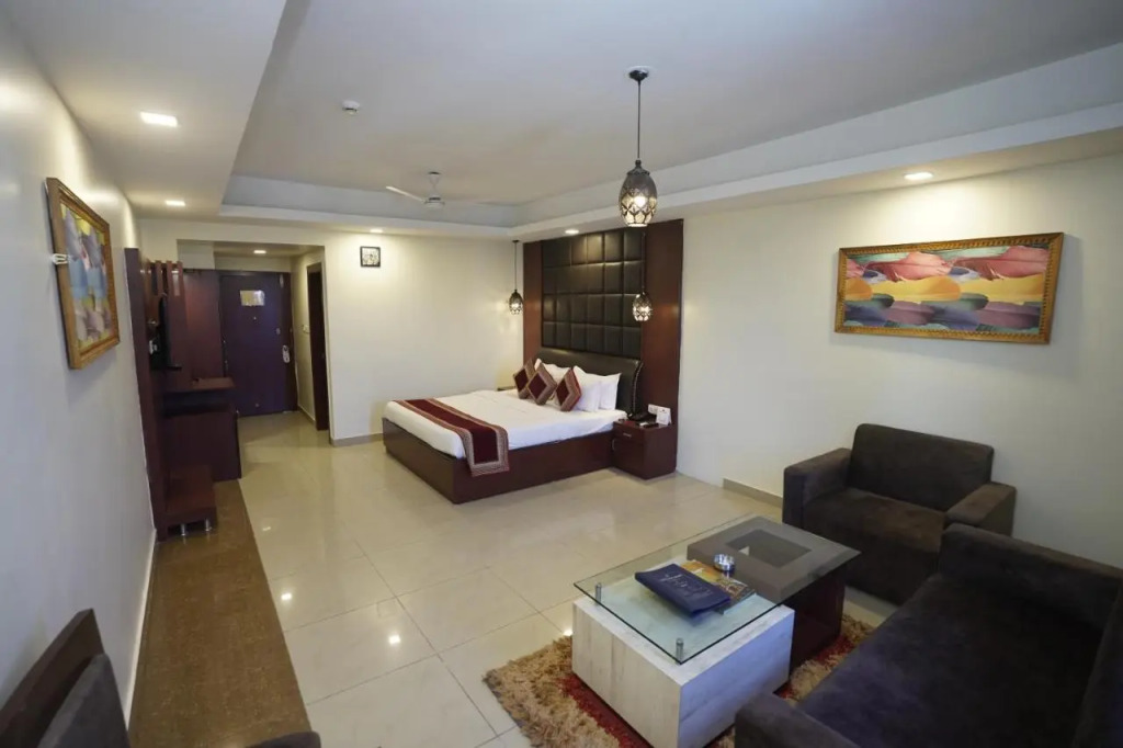 Hotel AVN Grand